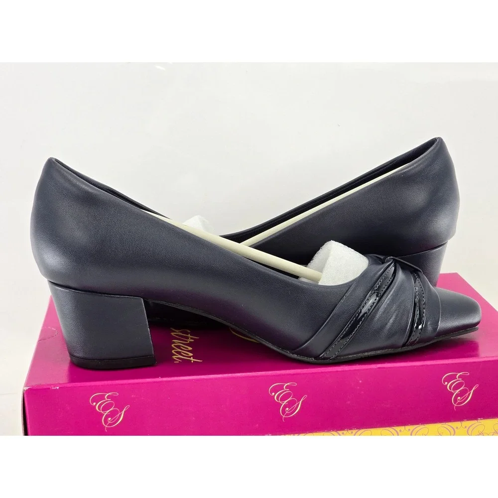 Easy Street Millie Pumps Womens 9 WW Navy Blue Patent Bow Heel - NEW